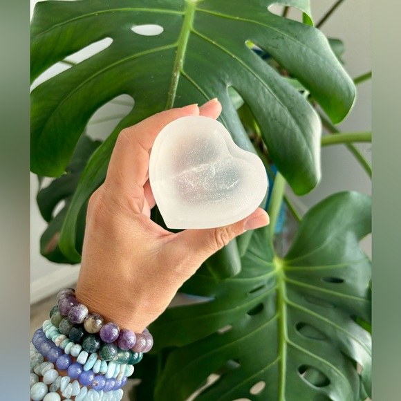 Selenite Bowl - Picture 2 of 5